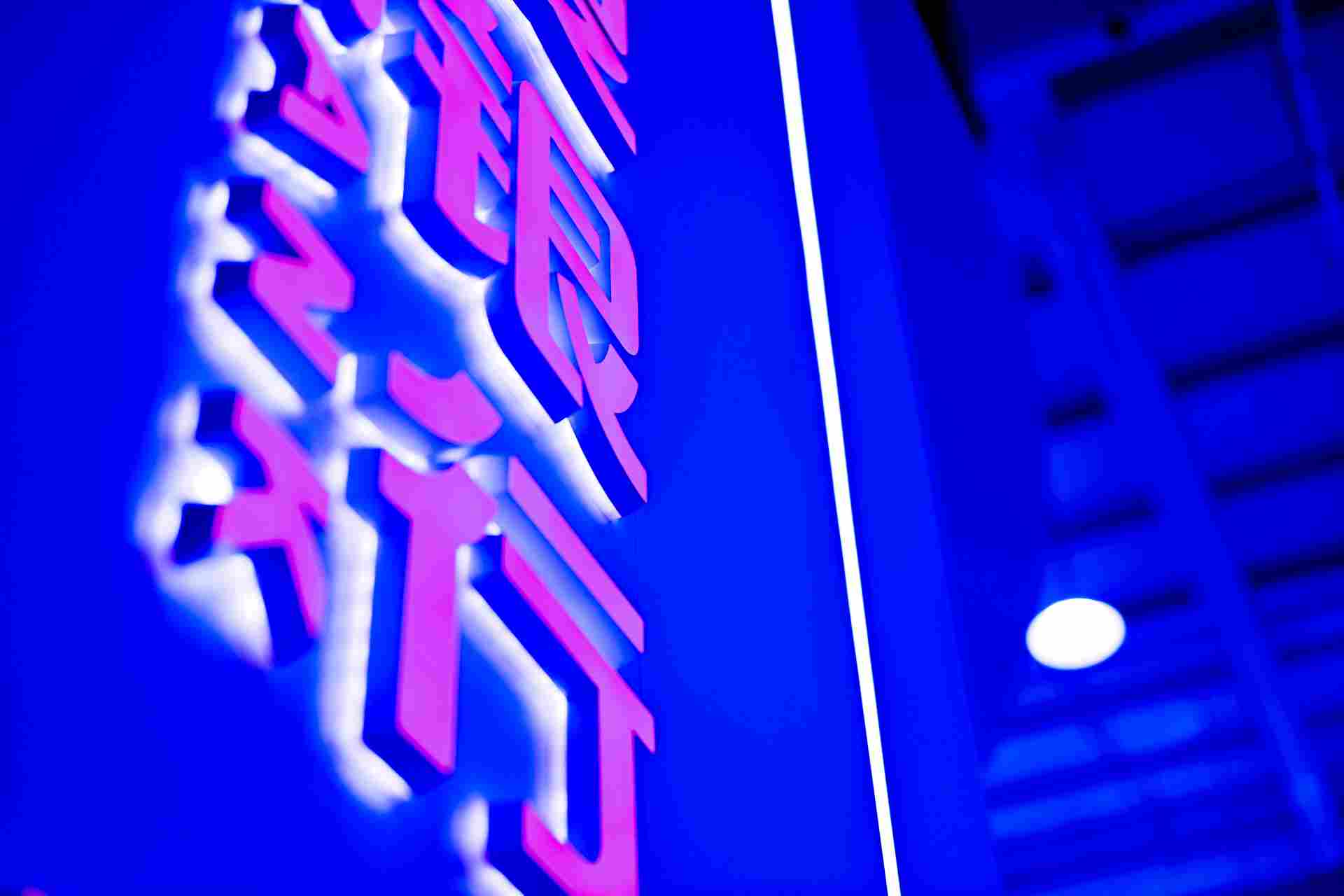 银行业迎来历史性的 “科技战”